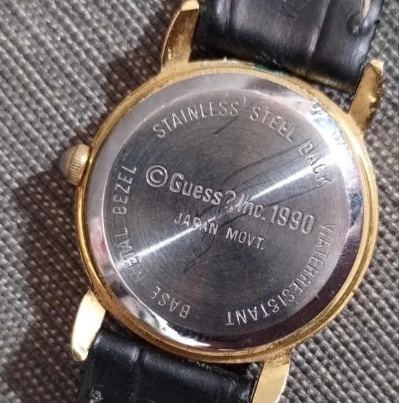 Vintage 1990 GUESS Watch, Black Leather Band, Runs & Keeps Time - New Battery - Picture 16 of 16